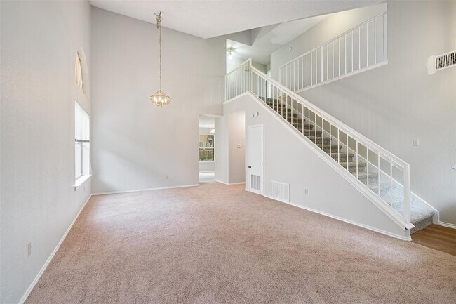 Foto del edificio - 6716 Shiner St