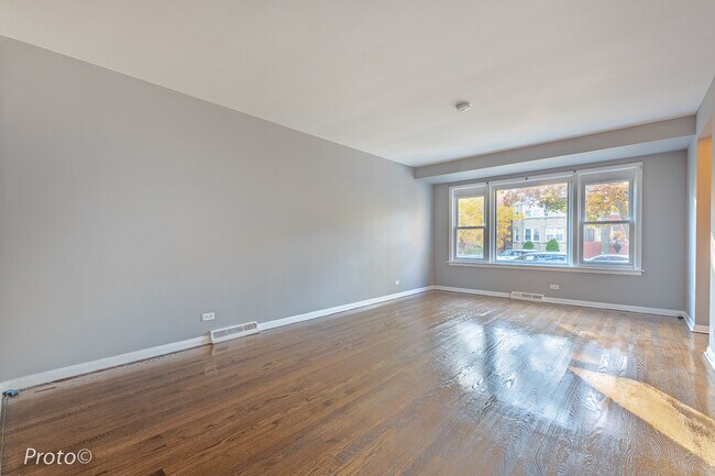Building Photo - 10723 S Ave C