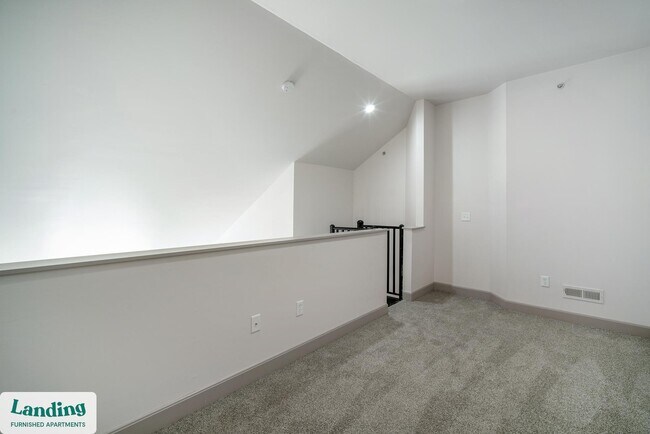 Building Photo - 3031 Eden Ave