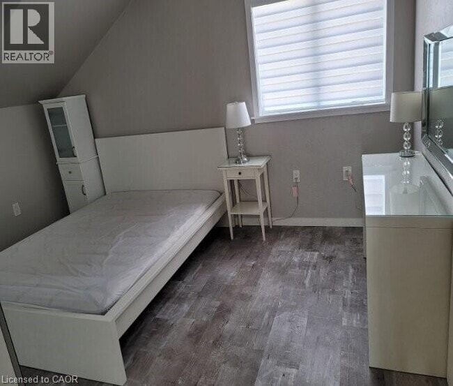 Building Photo - 267 Pinehurst Rd