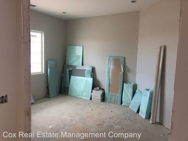 Building Photo - 5 br, 4 bath House - 3190 E Seegmiller Dr