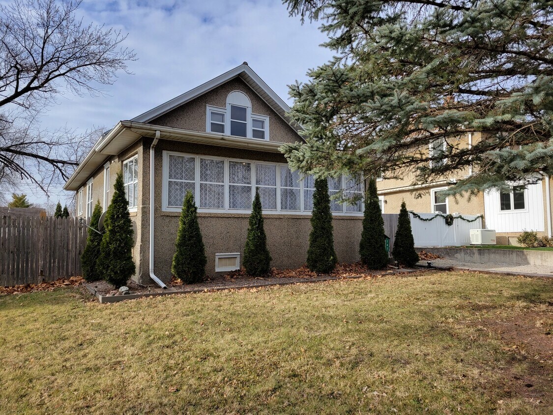 747 Wright St, La Salle, IL 61301 House Rental in La Salle, IL