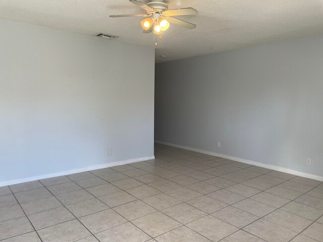 Building Photo - 4899 Badger Rd