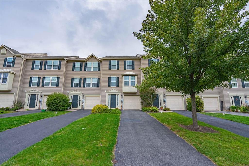 1077 Sparrow Way, Breinigsville, PA 18031 Townhome Rentals in