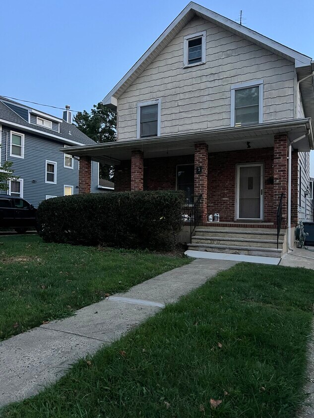 Primary Photo - 24 Jerseyville Ave