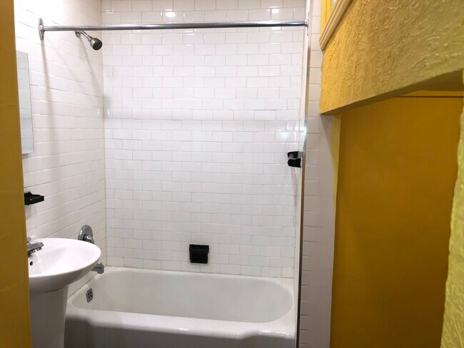 Building Photo - 7010 St D'iberville