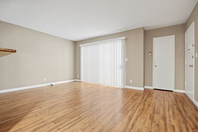 Foto del edificio - 1234 Wellesley Ave