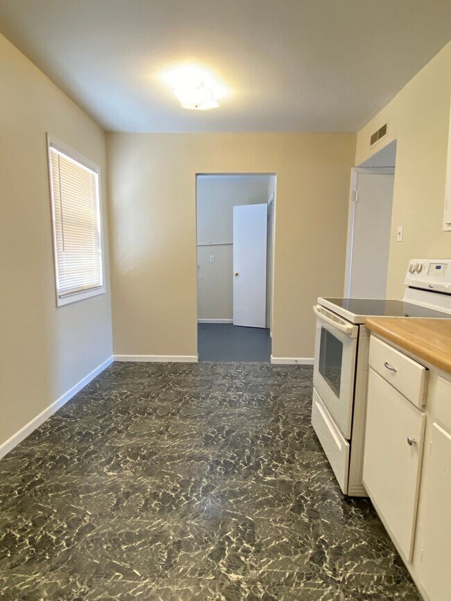 Foto del edificio - 3379 SW Brendan Ave