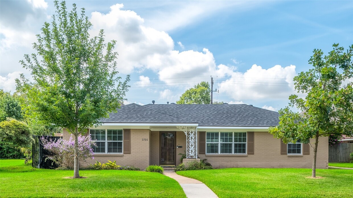 Primary Photo - 3725 Murworth Dr