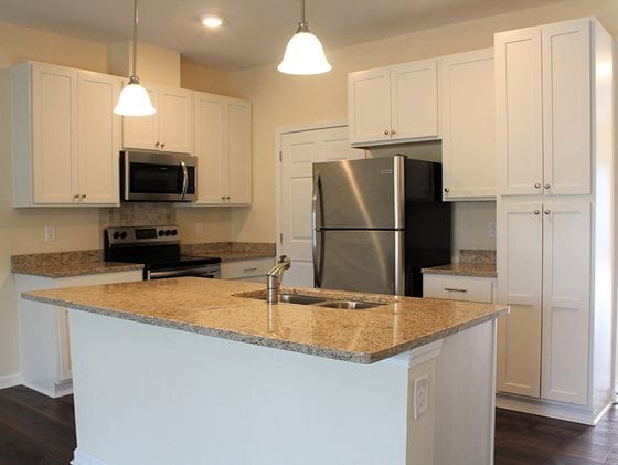 Building Photo - River Oaks Villas