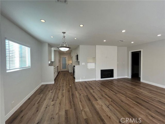 Building Photo - 6427 Gaviota Ave