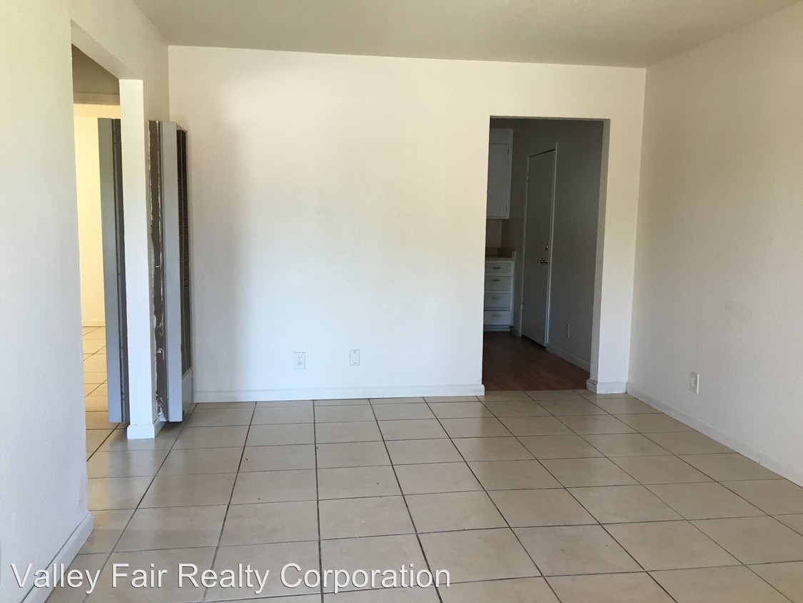 Foto principal - 4350 College Way