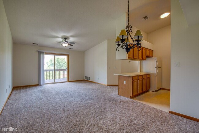 Building Photo - 45842 Prairiegrass Ct