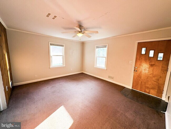 Building Photo - 27 Kingsley Rd