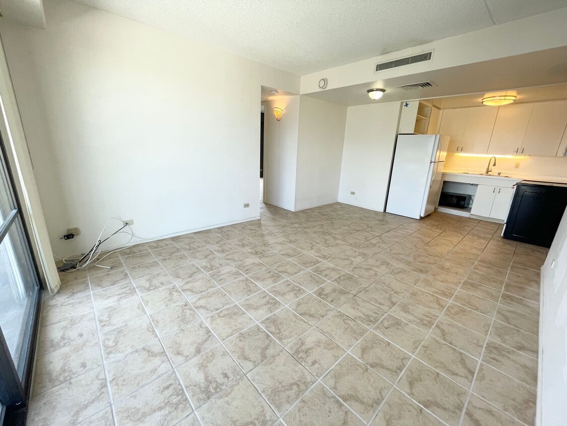 Primary Photo - Available now! 2 bedroom 2 bathroom in dow...