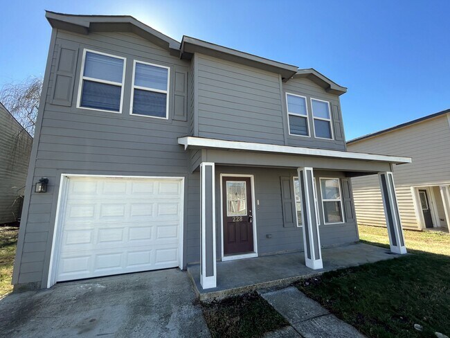 Building Photo - 228 Whitestone Dr NE