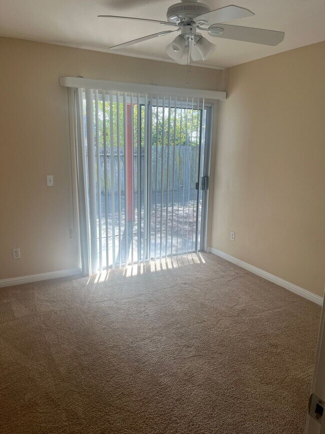 Foto del edificio - Tri-level 4 bedroom 3 bathroom Rincon Vall...
