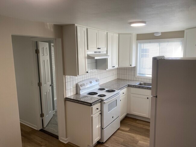 kitchen - 1199 Center Rd