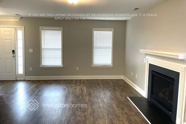 Foto del edificio - 4705 Waterbell Ln