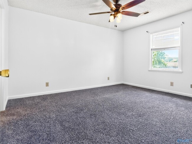 Foto del edificio - 6209 Friar Tuck Dr NW