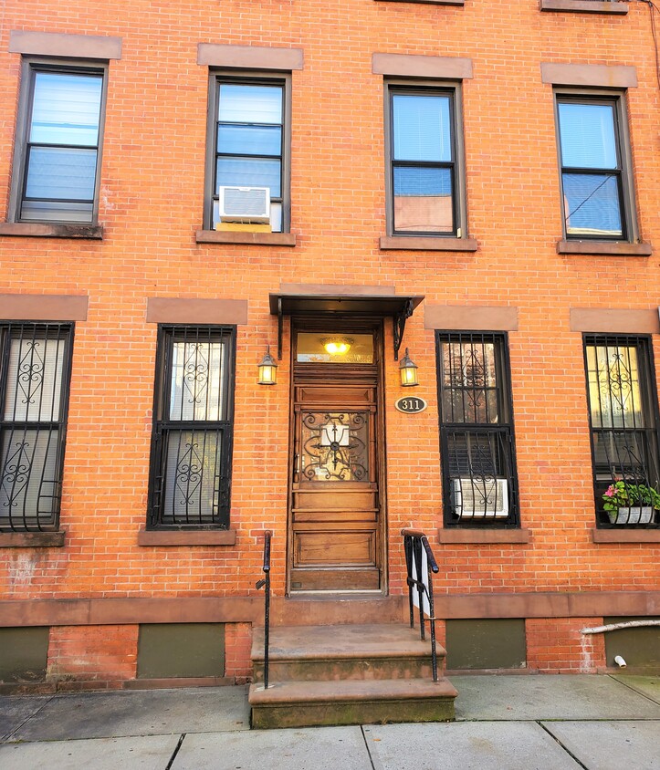 Primary Photo - 311 7th St