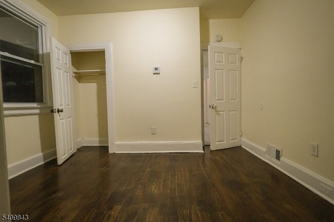 Building Photo - 405 S 12th St