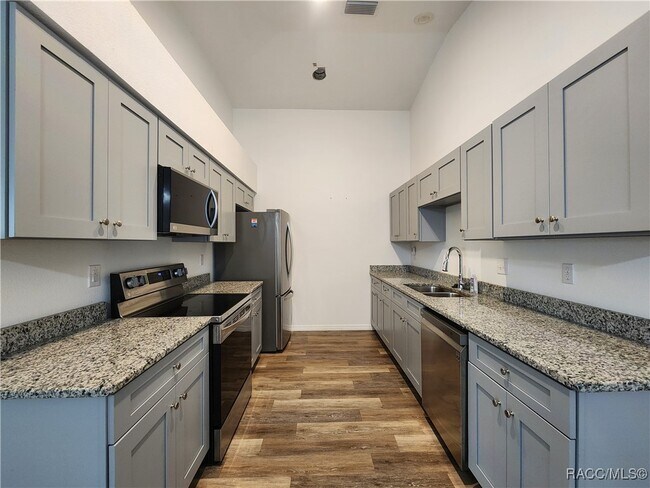 Building Photo - 3003 Crystal Blvd
