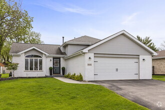 Building Photo - 16505 Timberview Dr