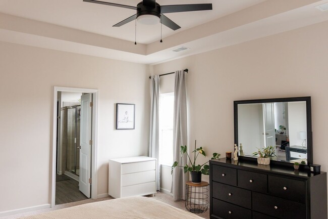 Building Photo - 6017 Gala Ln