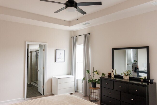 Foto del edificio - 6017 Gala Ln