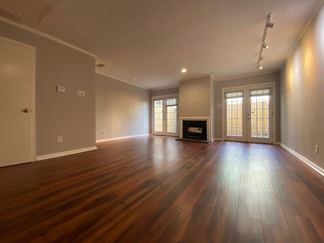 Foto del edificio - 4409 Travis St