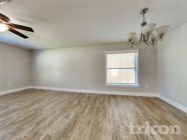 Building Photo - 15518 Telford Spring Dr