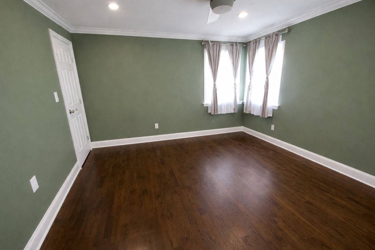 Building Photo - 833 Udall Rd