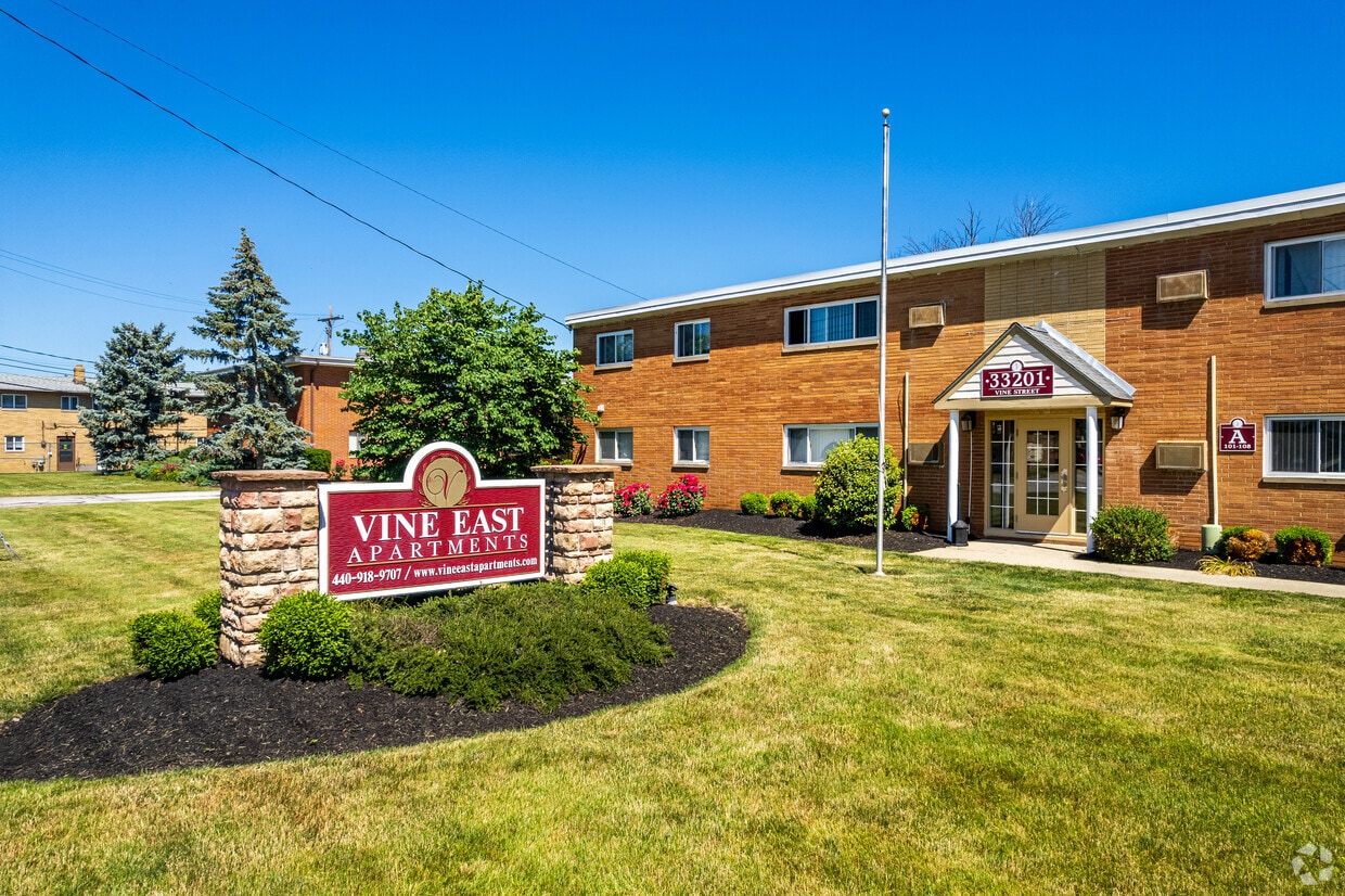 Vine East 33201 Vine Street - Vine East  33201 Vine Street
