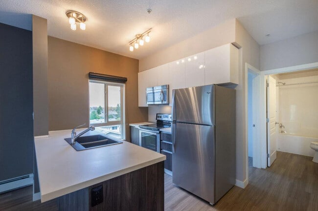 Building Photo - Stella Place