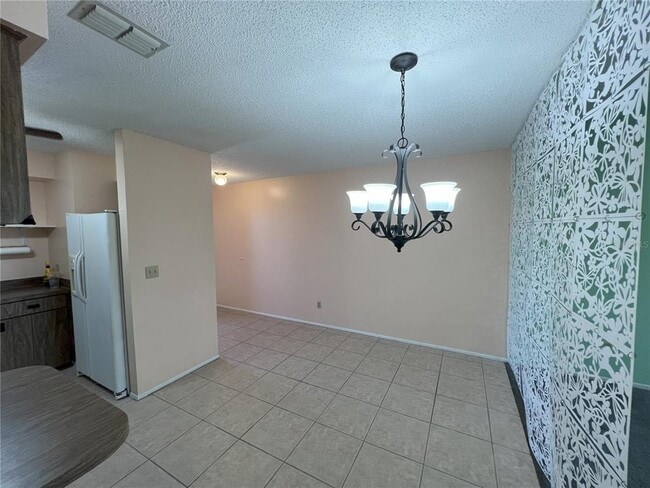 Building Photo - 7400 Spring Hill Dr