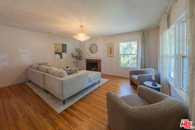 Foto del edificio - 6220 Etiwanda Ave