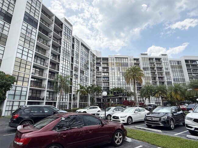 Foto del edificio - 800 Parkview Dr