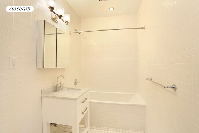 Foto del edificio - 116 E 91st St