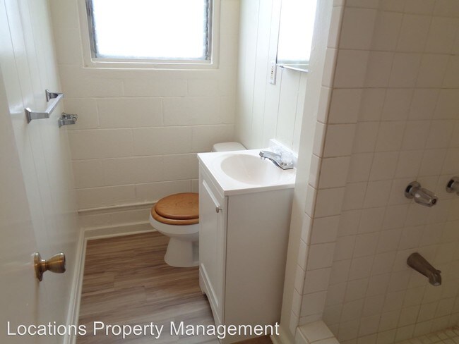 Building Photo - 58 Kukui St