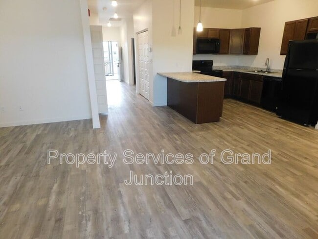 Building Photo - 658 Brookwillow Loop