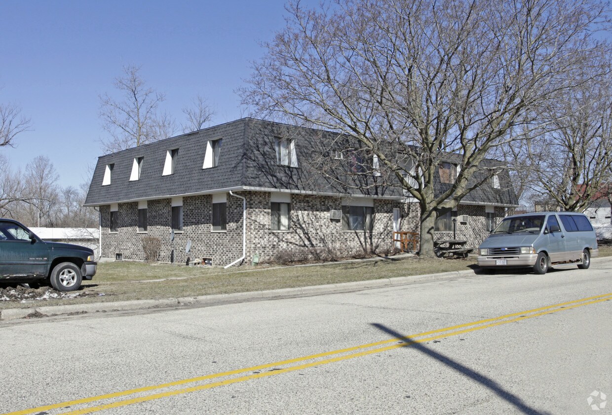 Foto del edificio - 122 S Watertown St
