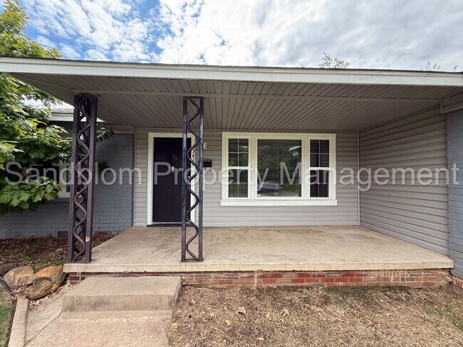 Foto del edificio - FOR LEASE | Tulsa | $1300 Rent | 3 Bed, 1 ...