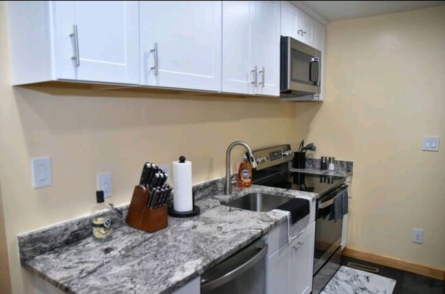 Foto del edificio - 1917 Taylor Ave