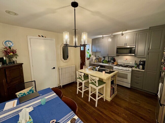 Foto del edificio - 3446 Brown St NW