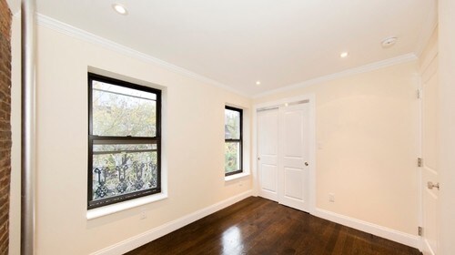 Primary Photo - 445 E 9th St