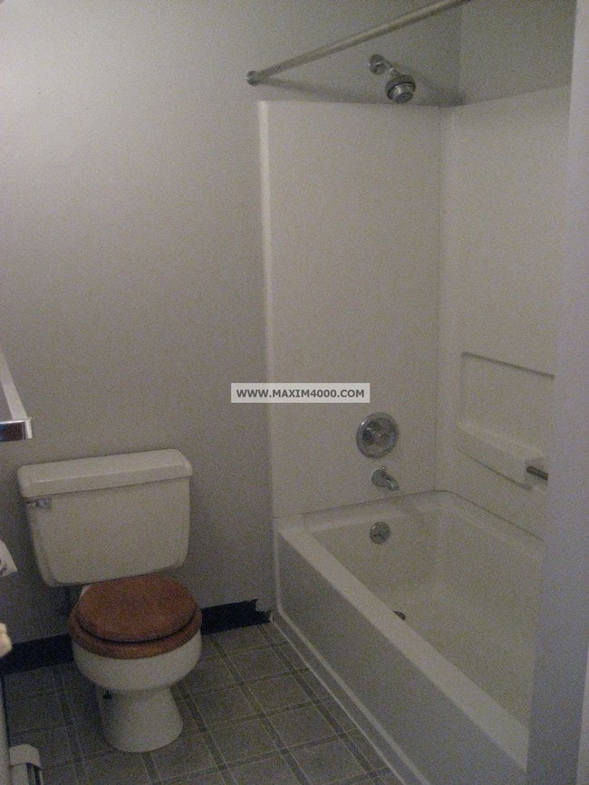 Building Photo - 580 Bookcliff Avenue 11 - 1 BR near St. Marys