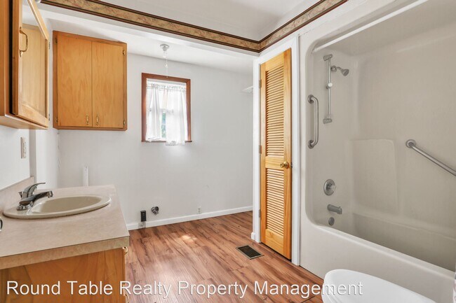 Building Photo - 1 br, 1 bath House - 11810 Charlie rd