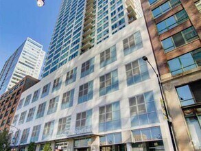 Building Photo - 701 S Wells St