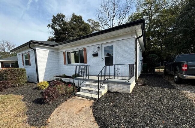 Foto del edificio - 3427 Eastway Dr
